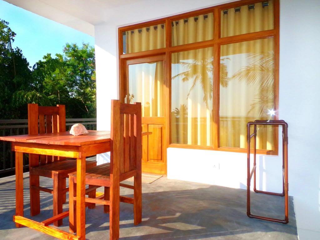 Amour Surf Tangalle Exterior photo